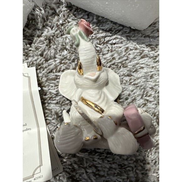 SOLD Lenox Tons of Love Elephant Figurine Made In China 24K Gold Accents - Picture 7 of 8
